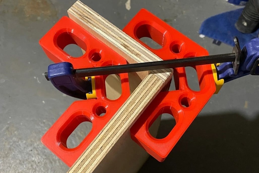 Combine this clamping square with your trigger clamp
