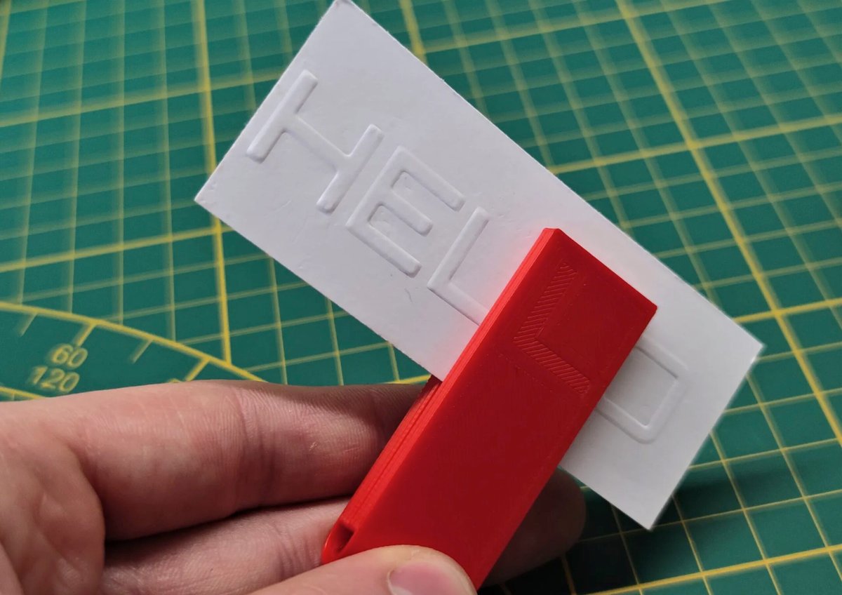 Imagen de Cosas para imprimir en 3D: modelos 3D y objetos 3D útiles: Repujador de texto