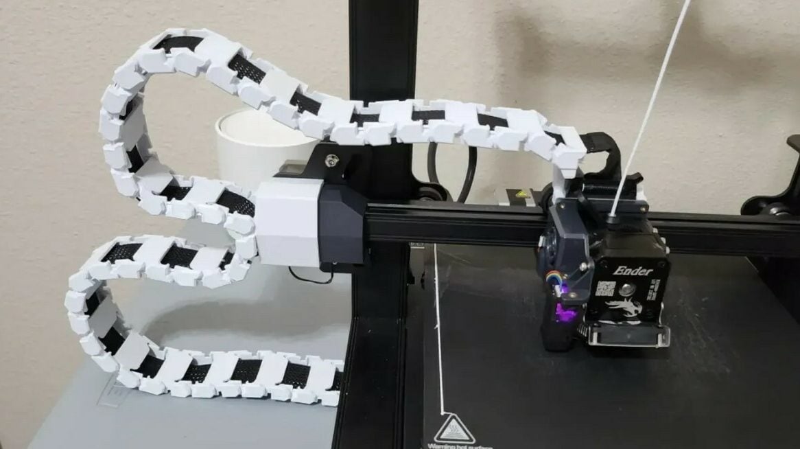 This project contains mounts that secure the beginning and ending chains to the Ender 3 S1's frame