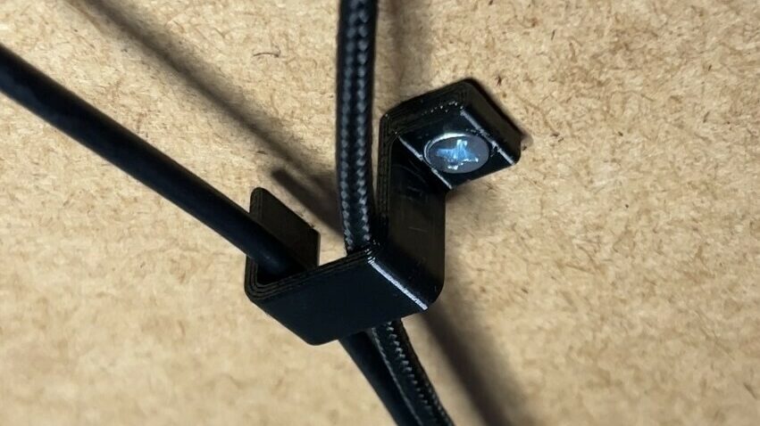 Cable Management Hook by Pluto3301
