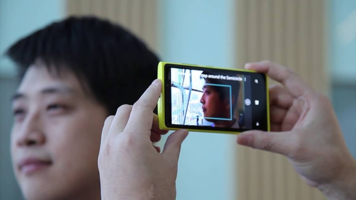 Scanning of a face using a smartphone