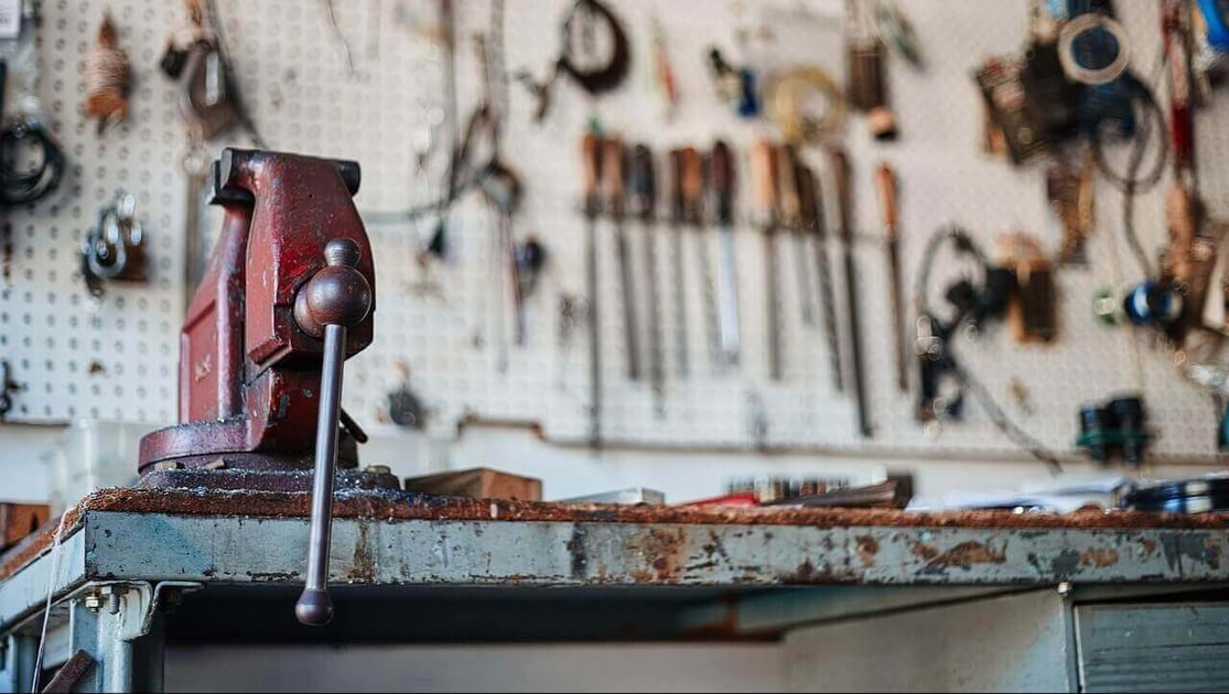 7 Basic 3D Printing Tools to Get Started | All3DP