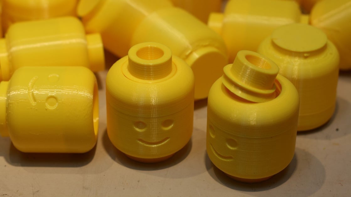 LEGO - Statuette Trophy Small - PICK YOUR COLORS - Mini Minifigure Utensil  Lot