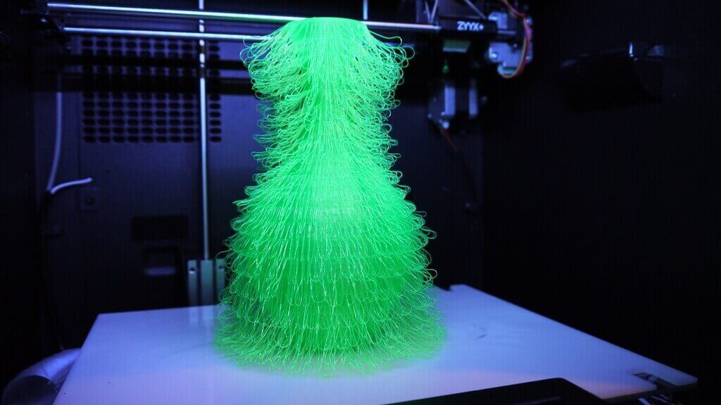 Featured image of Furry Vase is a 3D Printed Experiment with Drooloops