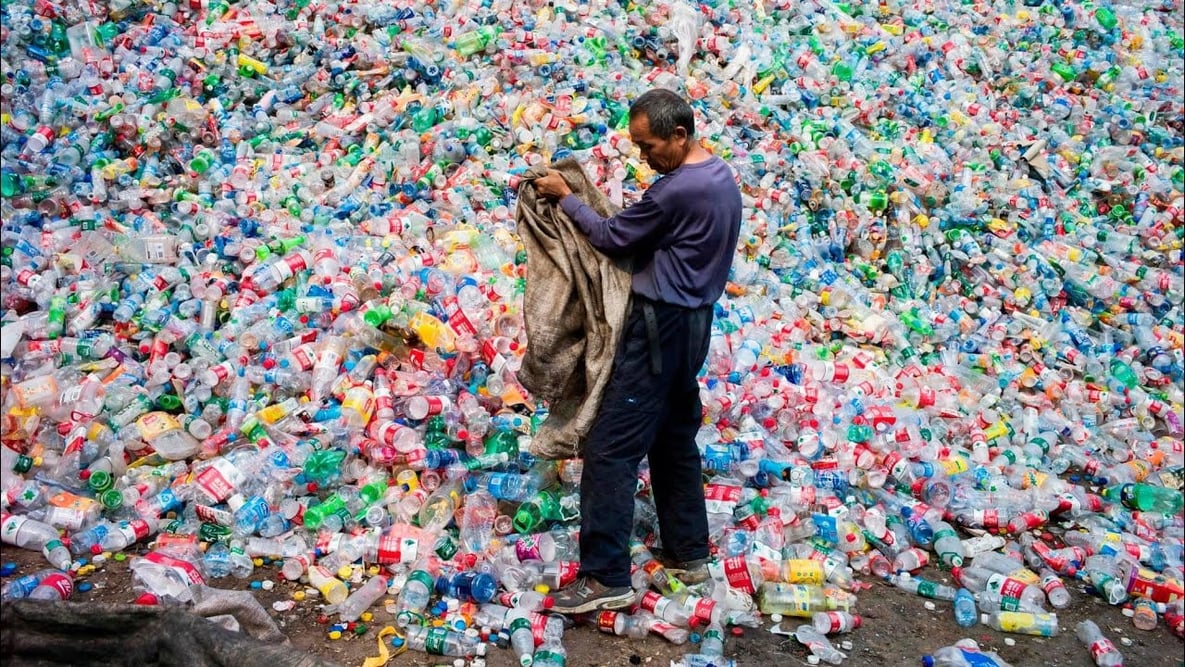 Featured image of Scientists Accidentally Create Mutant Enzyme that Eats Plastic