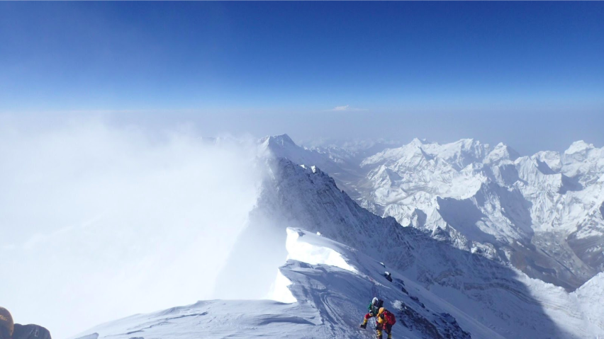 Featured image of Swedish Man Climbs Mount Everest Using 3D Printed Gear