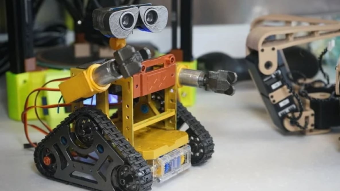 Featured image of WALL-E 3D Printed Robot: 10 Great Models & Projects