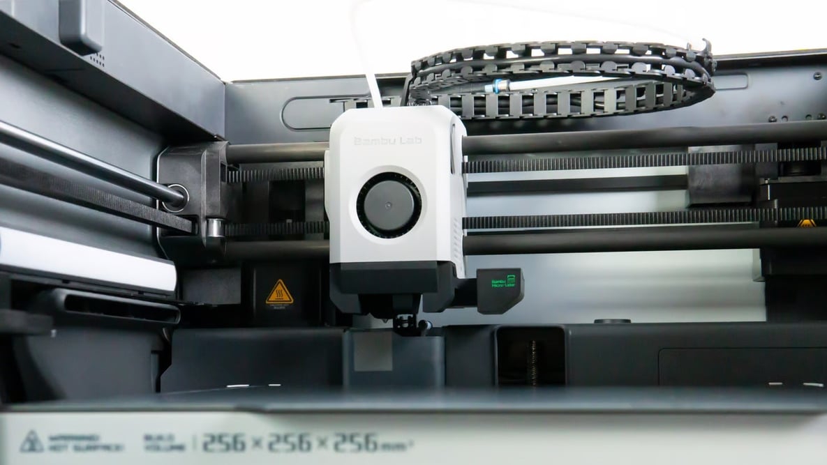 Featured image of Bambu Lab P1P vs X1 Carbon: The Differences