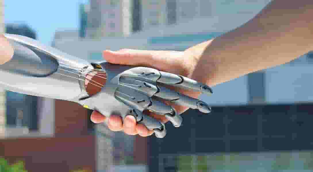 Featured image of Hairdresser Recycles Shampoo Bottles into 3D Printed Prosthetic Limbs