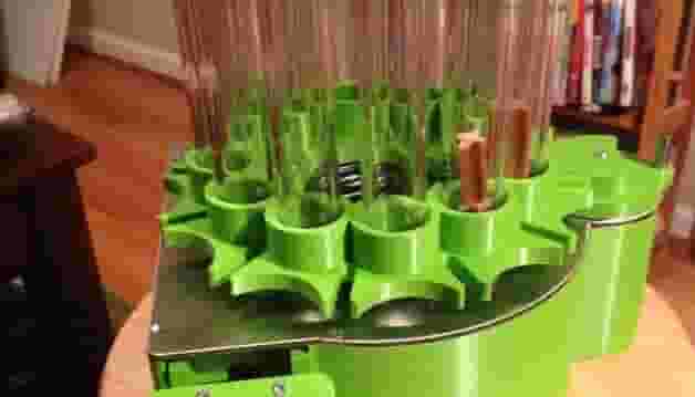 Featured image of Human Designs 3D Printed Dog Feeder with Arduino