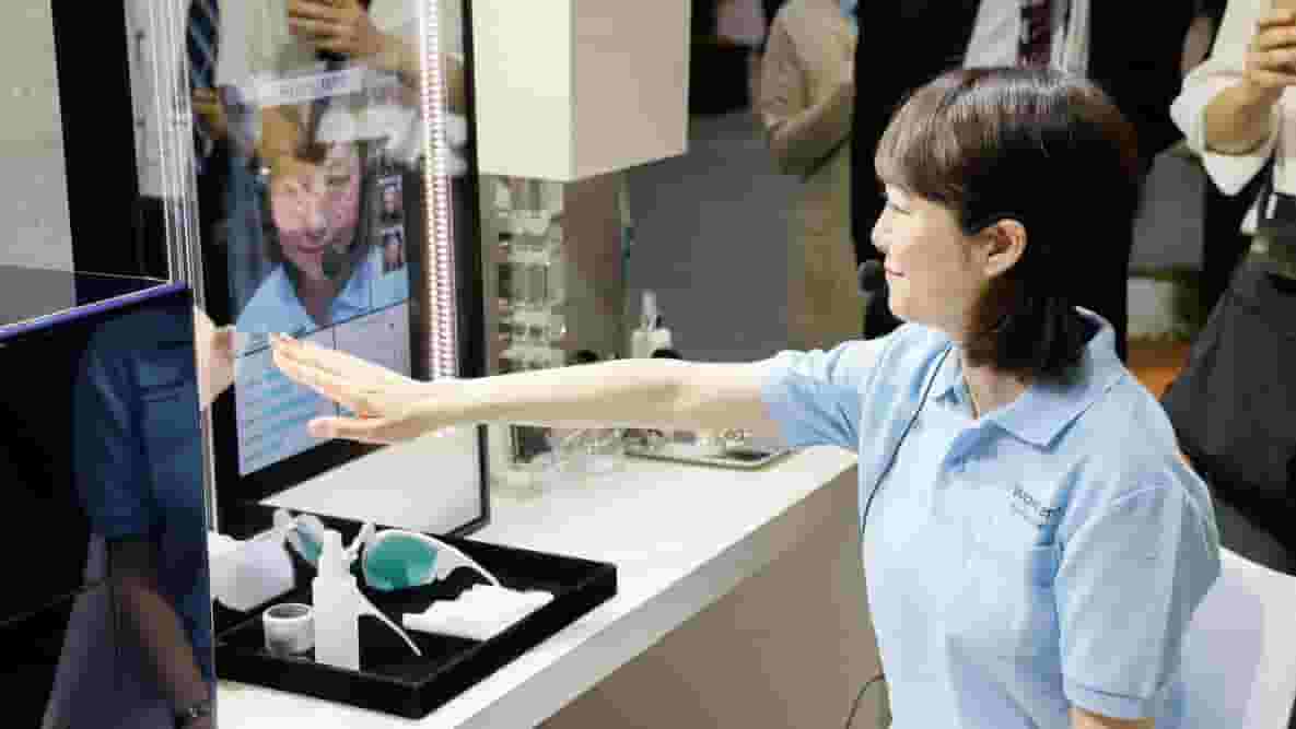 Featured image of Smart Mirror On The Wall, Create Me Some 3D Printed Makeup