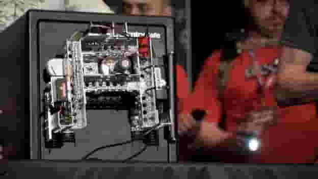 Featured image of This Open-Source Robot Can Crack A Safe in 30 Minutes