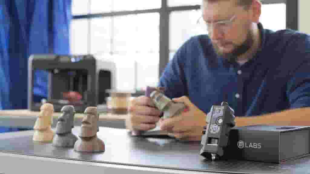 Featured image of What is the MakerBot Labs Experimental Extruder?