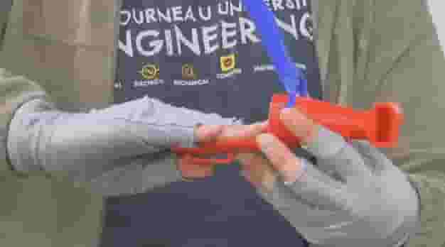 Featured image of Student 3D Prints Prosthetic to Help Girl Learn to Play the Violin