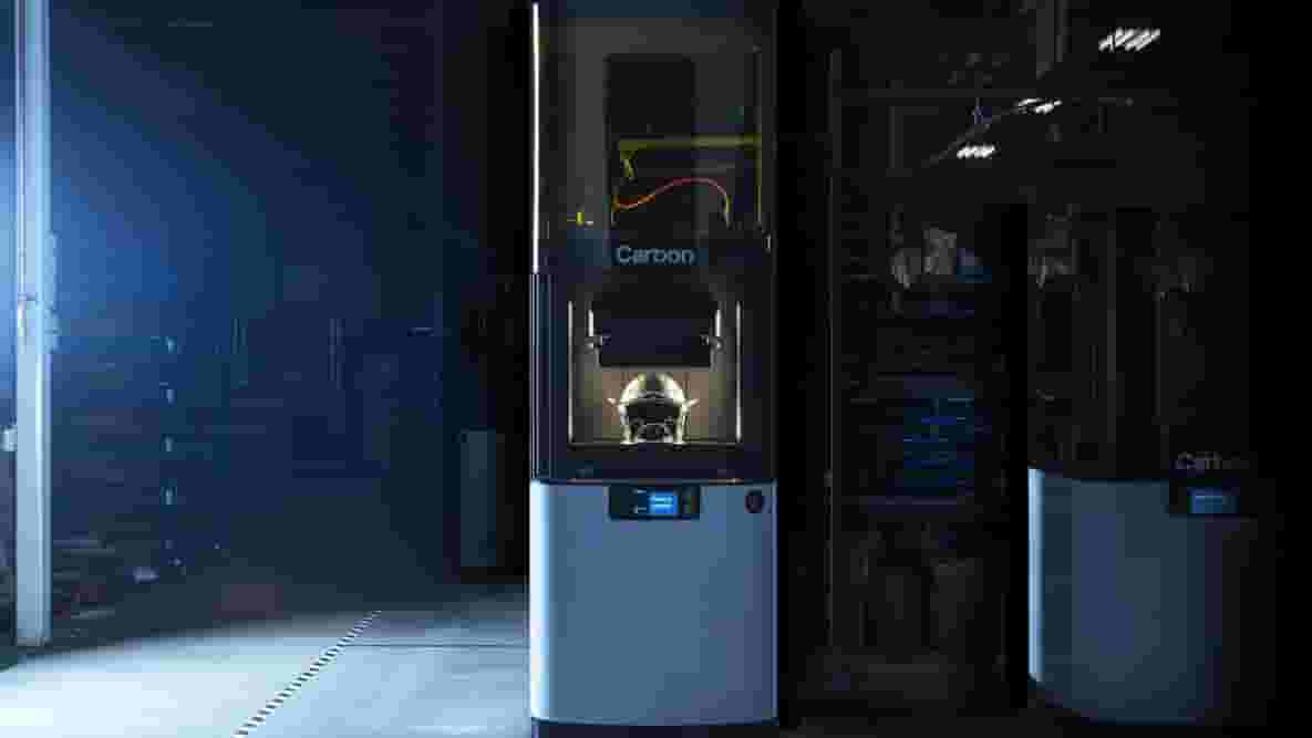 Featured image of Carbon Unveils Large-Format L1 3D Printer, Partners with Riddell to Improve Football Helmet Safety