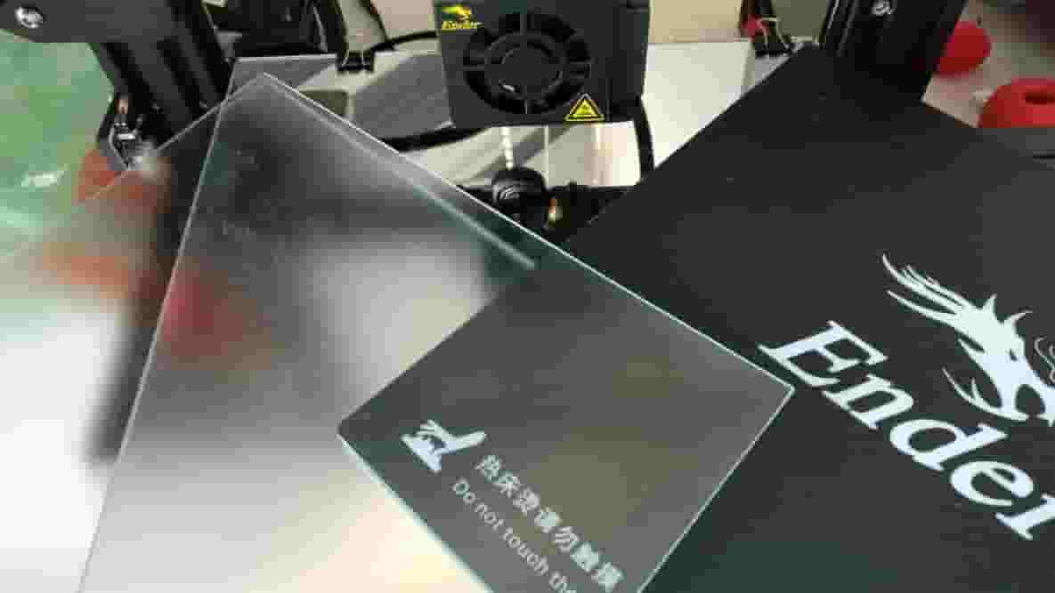 Featured image of Ender 3 (Pro) Glass Bed Adhesion: 10 Tips & Tricks