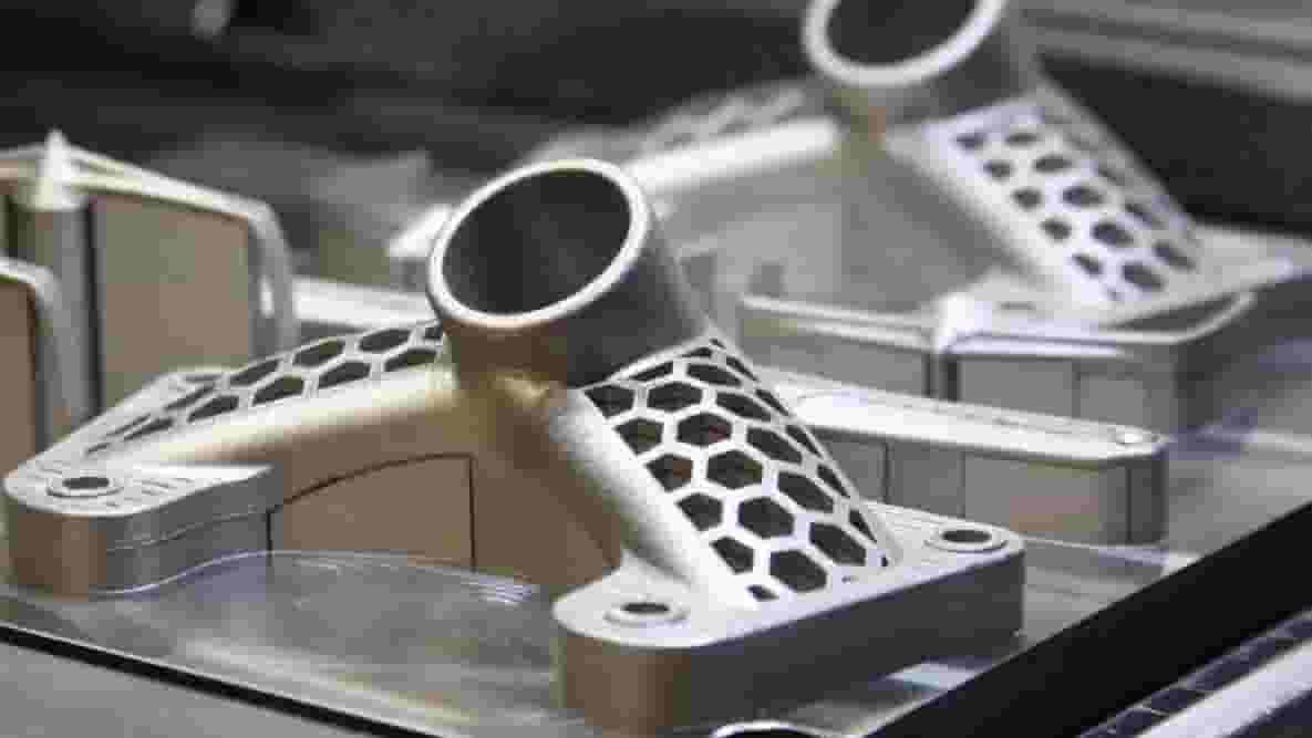 Featured image of Powder 3D Printer: What Is It & How Does It Work?