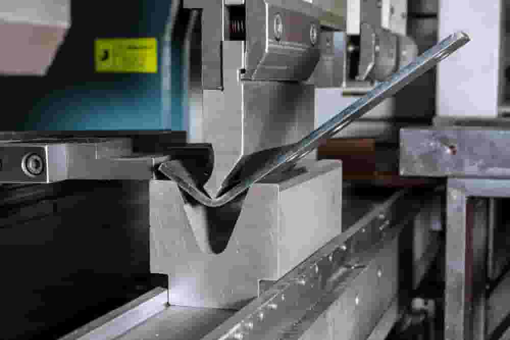 Featured image of SolidWorks: Sheet Metal – Simply Explained