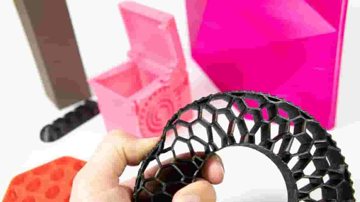 Featured image of How to 3D Print Rubber: Filaments, Resins, Services