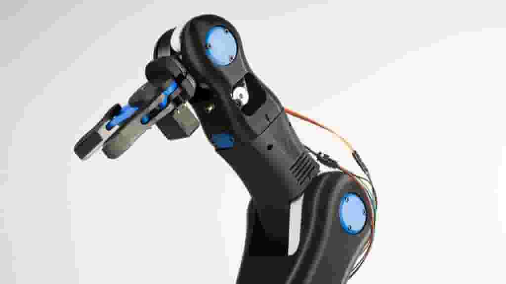 Featured image of The Best DIY Robot Kits