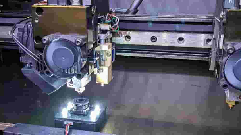 Featured image of This Little Camera Makes Calibrating IDEX and Dual-Extrusion 3D Printers Easy