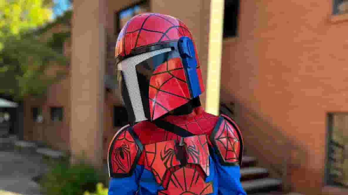 Featured image of 3D Printed Helmets: 10 Incredible Cosplay Models