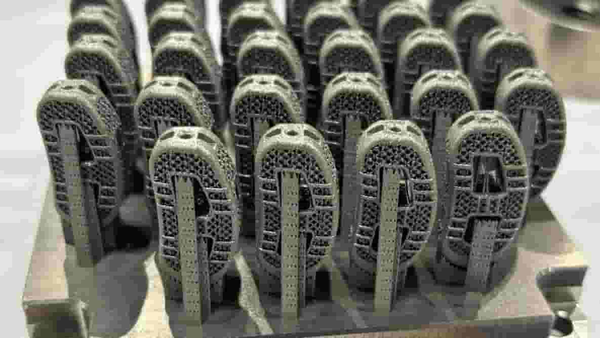 Featured image of 3D Print at Home or Through a 3D Printing Service?