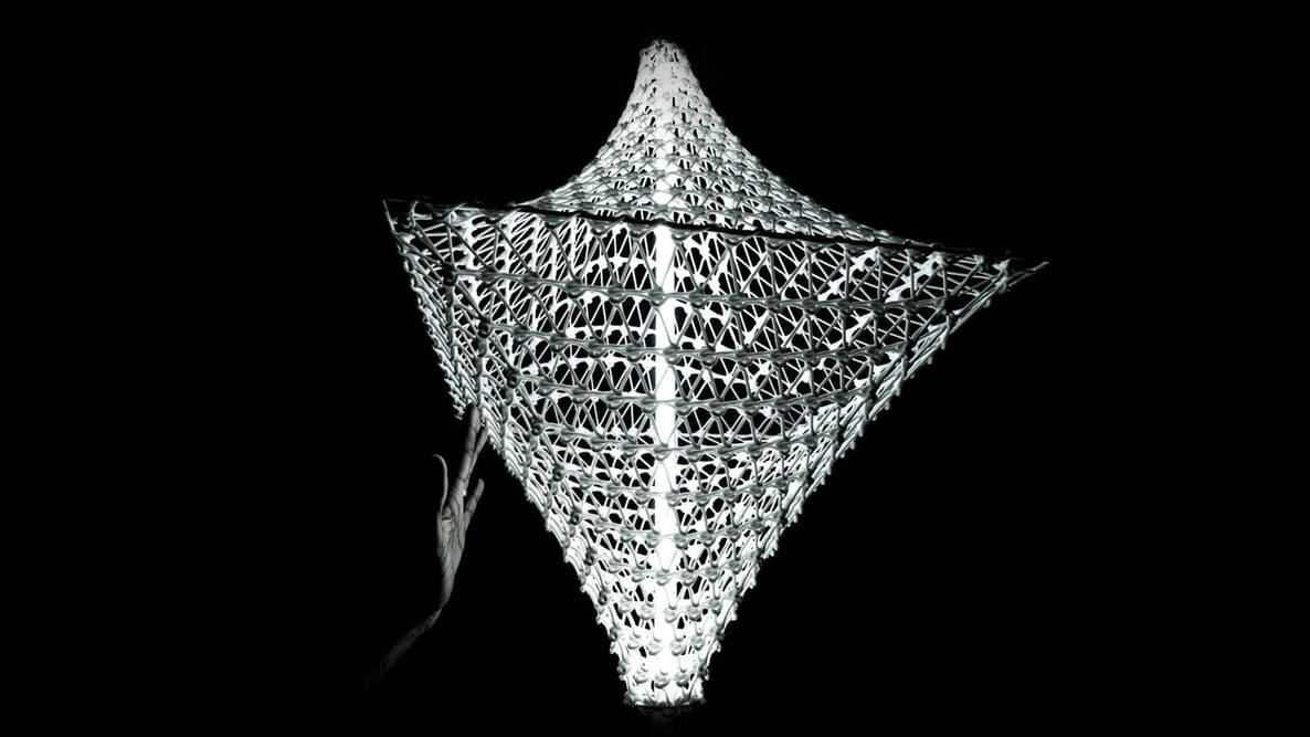 Featured image of MIT Self-Assembly Lab Creates Tote Bags & Lamps at Design Miami