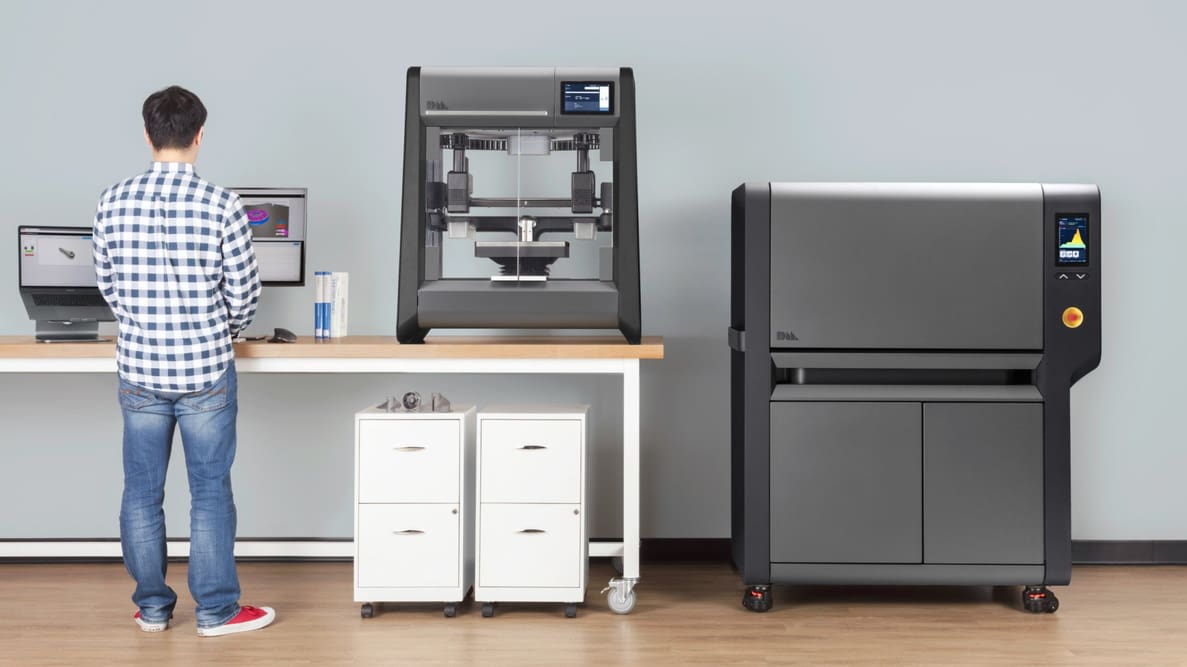 Image de l'en-tête de Desktop Metal Studio System – Zoom sur l’imprimante 3D métal