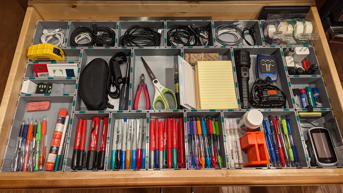 Featured image of 10 3D Printed Drawer Organizers to Leave Chaos Behind