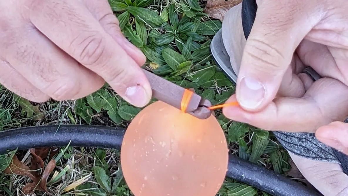 Featured image of Avoid Pain with a Balloon Tying Tool