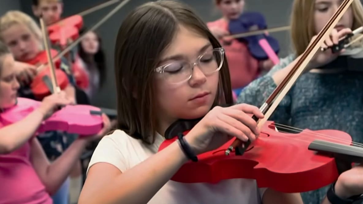 Featured image of Jedes Kind soll spielen: Diese Schule 3D-druckt Geigen für nur 50 Dollar