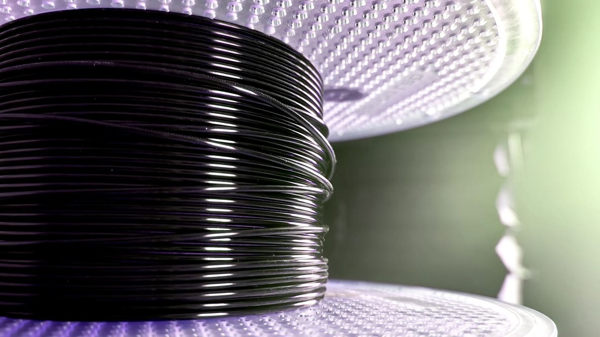 Imagen principal de ¿Con qué imprime todo el mundo en 3D? Encuestamos a 46 empresas de filamentos para averiguarlo