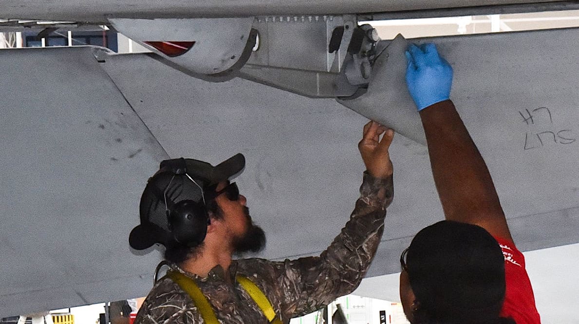 Featured image of Bypassing the Supply Chain: US Navy 3D Prints Patches to Fix Jets 50% Faster