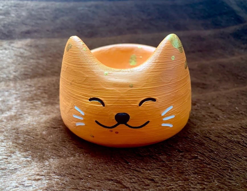 My friend 3D printed me this awesome cat yarn bowl : r/3Dprinting