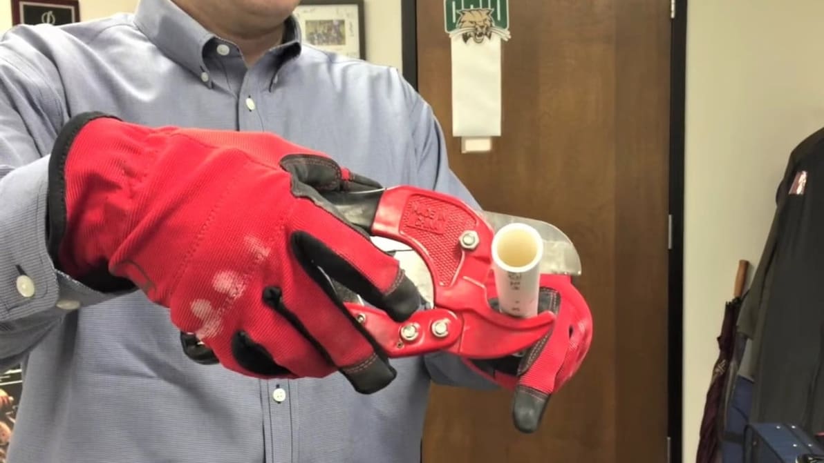Featured image of PVC Cutter – The Best 7 Ways to Cut PVC