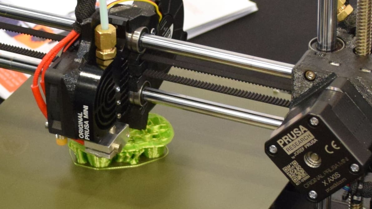 Featured image of Prusa Mini Extruder: All You Need to Know