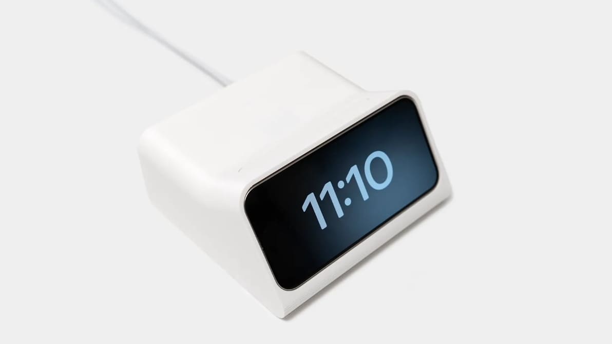 Featured image of 3D Print This iPhone StandBy Dock Inspired by Dieter Rams