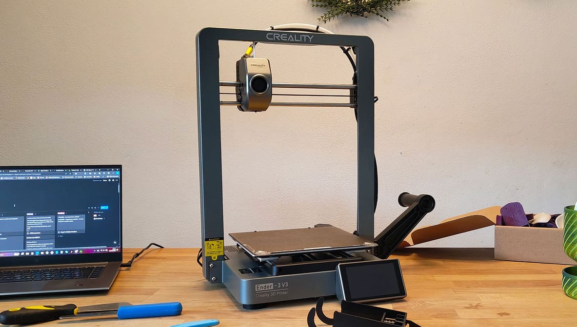 Featured image of Creality Hi vs Creality Ender 3 V3: Should You Upgrade?