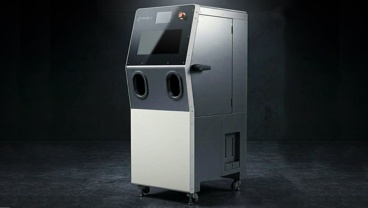 Featured image of For SLS Part Finishing, Raise3D’s New B520 is Challenging Formlabs Fuse Blast