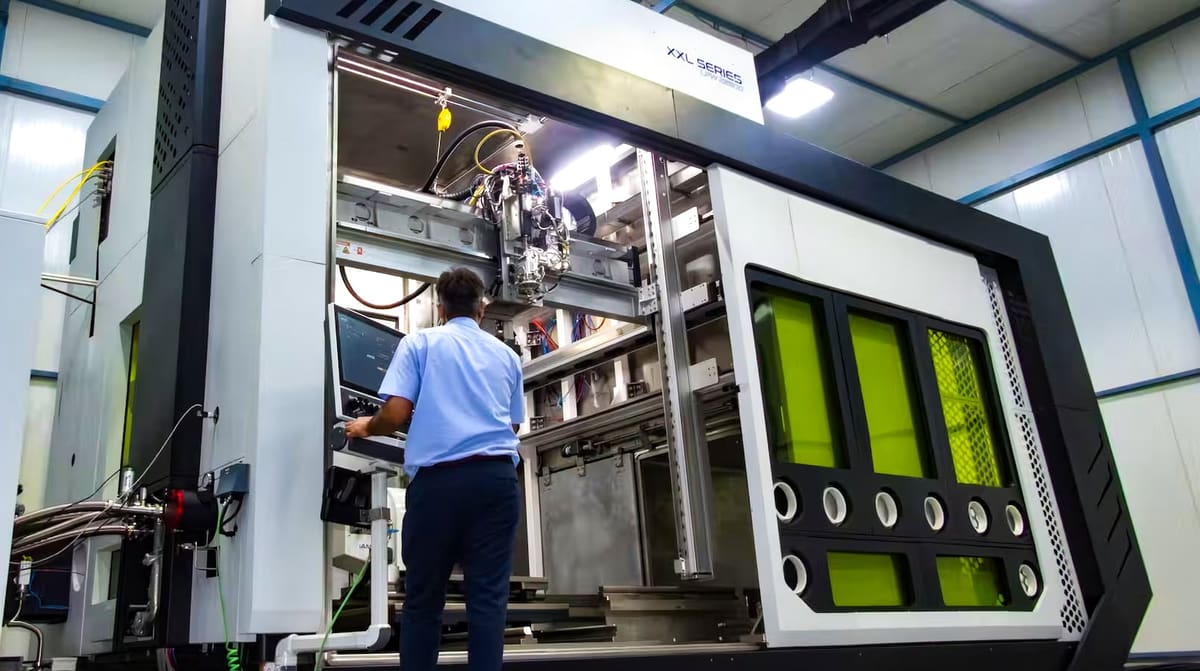 Featured image of This 2.5-Meter Metal 3D Printer Switches Between Wire & Powder