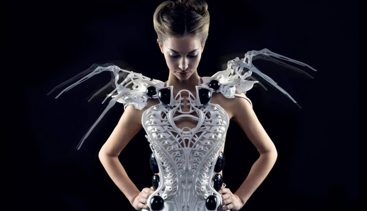 Featured image of Wipprecht Talks 3D Printed Spider Dress, FashionTech