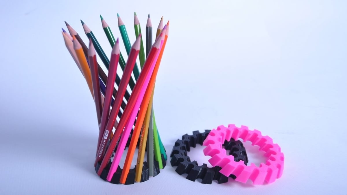 Featured image of 3D Printed Pen Holder: 25 Best Models to 3D Print