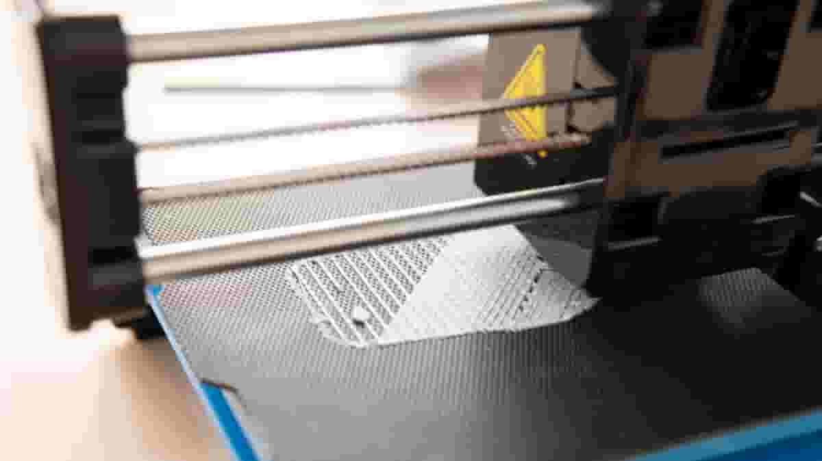 Featured image of 3D Printing First Layer Problems: How to Make It Perfect
