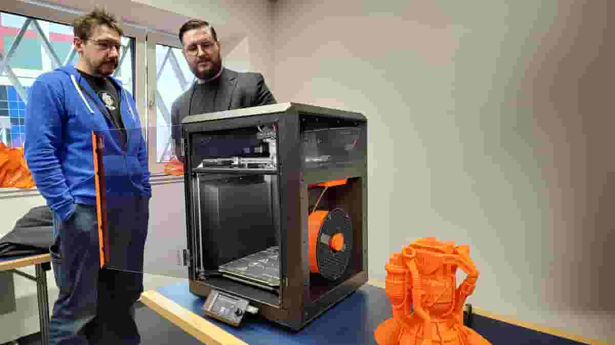 Featured image of Prusa Surprise Launches Enclosed CoreXY 3D Printer, MK4S Users Can Upgrade