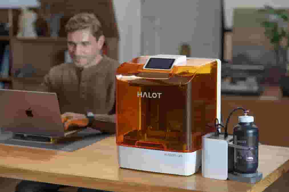 Featured image of PioCreat Launches HALOT-X1 on Kickstarter: A Game-Changer for Resin 3D Printing
