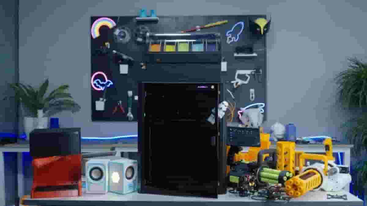 Featured image of This $1,400 Kickstarter 3D Printer Says It Will Print PEEK