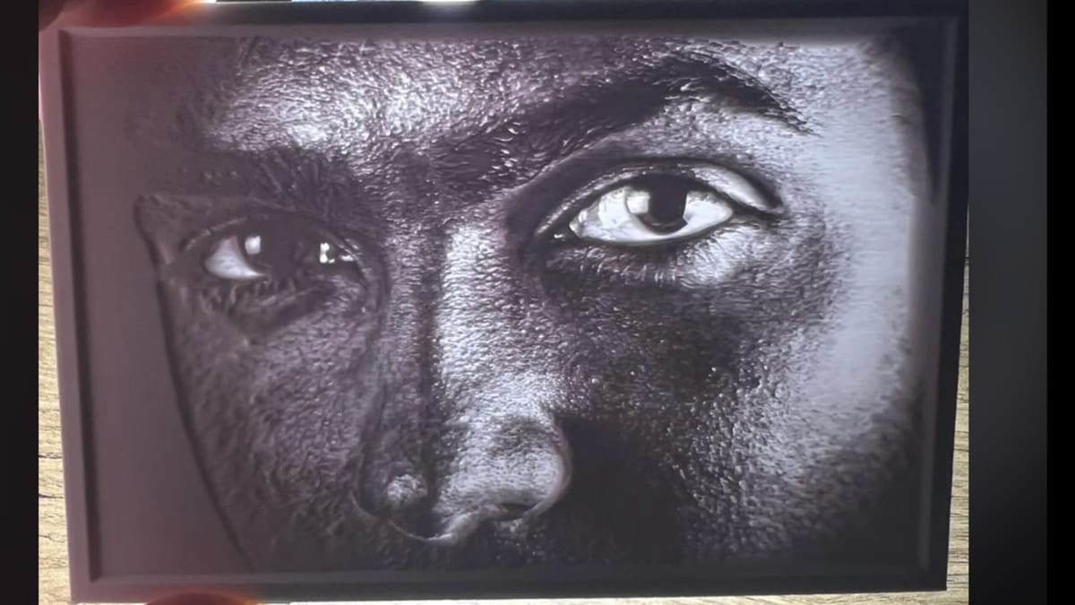 Featured image of 3D Print a Lithophane From Any Photo: 3 Easy Methods