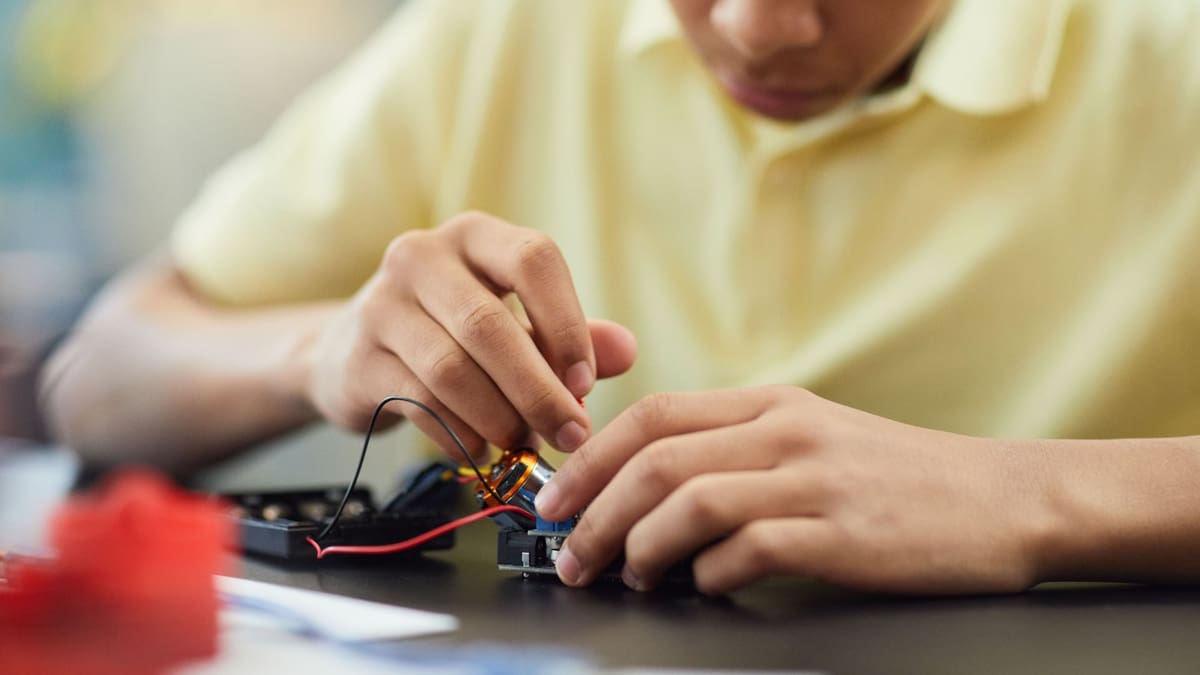 Featured image of PCBWay’s New Student Program Takes 50% Off 3D Printing, CNC, and PCBs