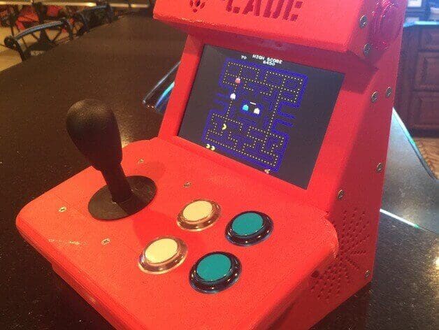 Bild von Retropie-Gehäuse zum 3D-drucken für Raspberry Pi (Handheld)-Konsolen: The Pi-Cade (Raspberry Pi Gehäuse)